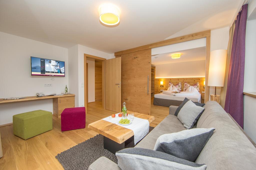 Hotel Stadt Wien Zell am See Pokoj fotografie